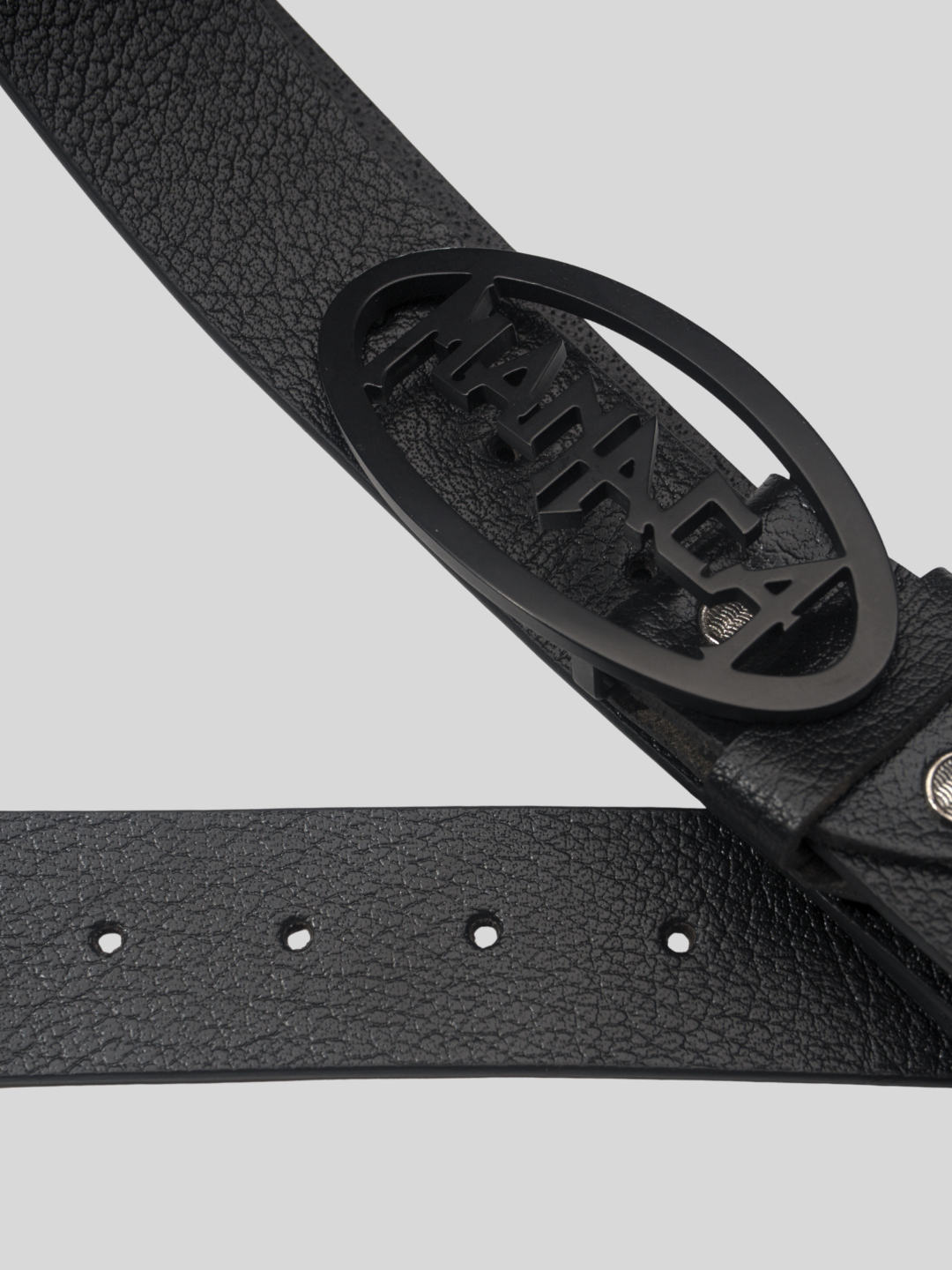 Manaca Font (Black Matte)