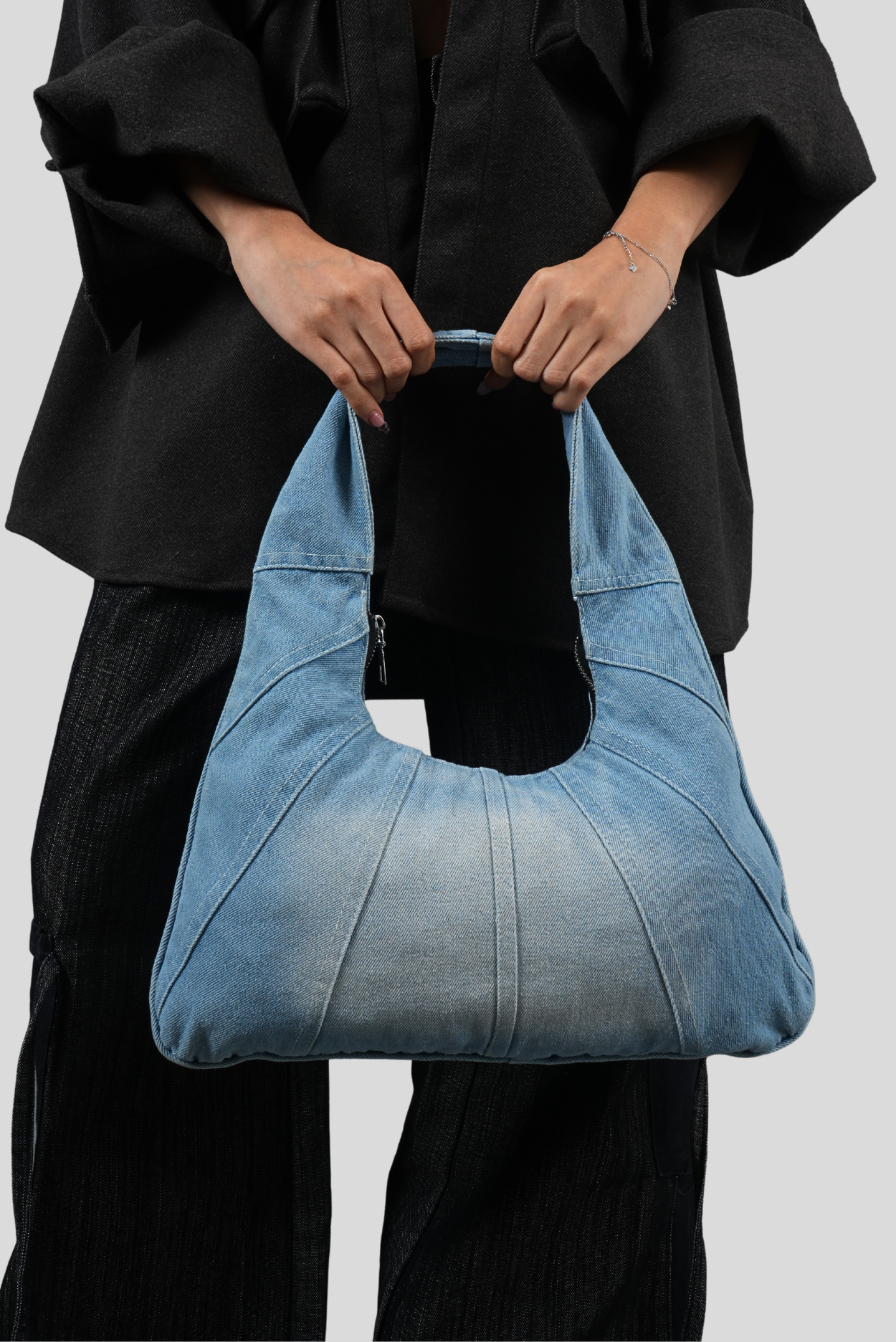 MANACA Waveform Bag