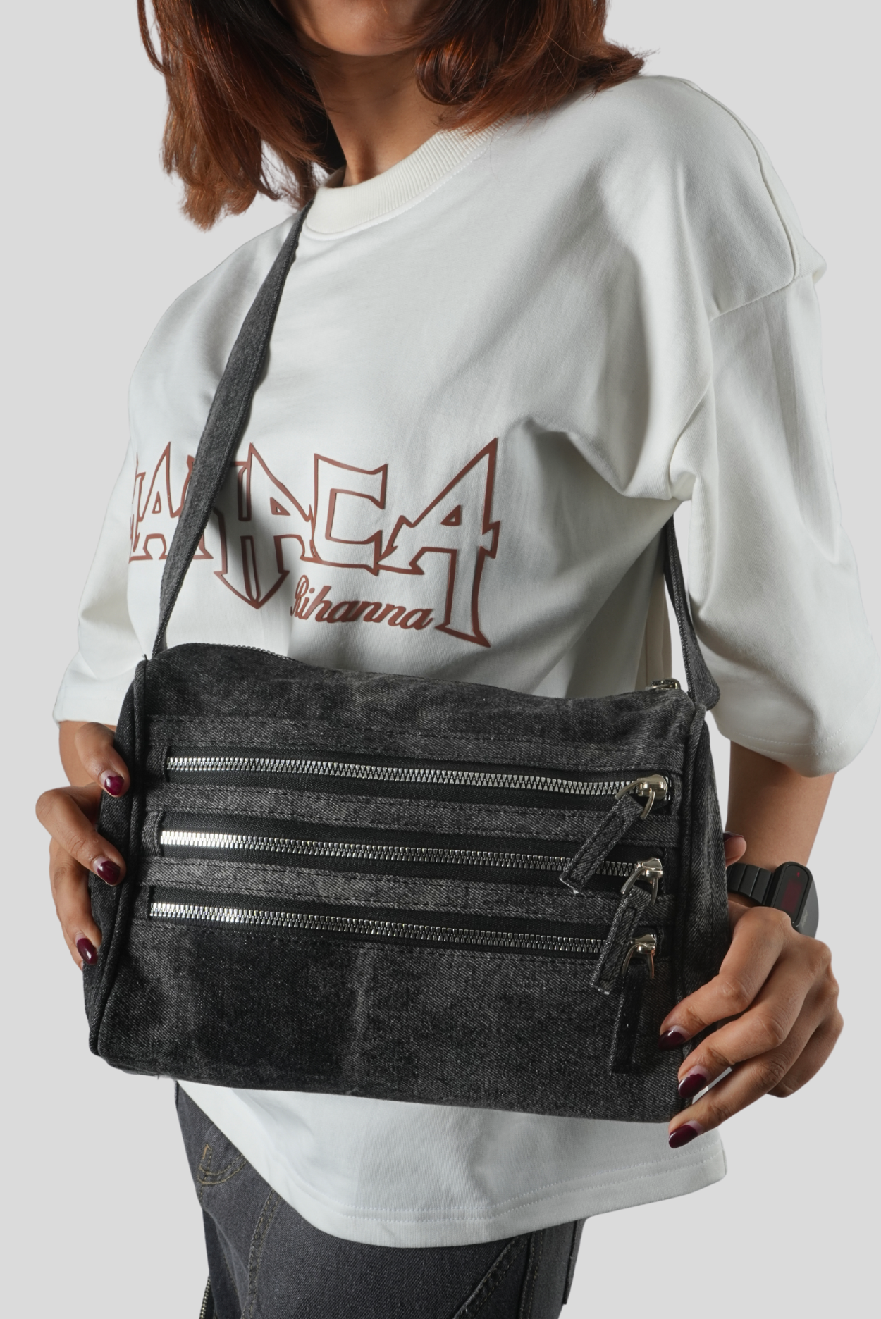 MANACA Zipray Shoulder Bag