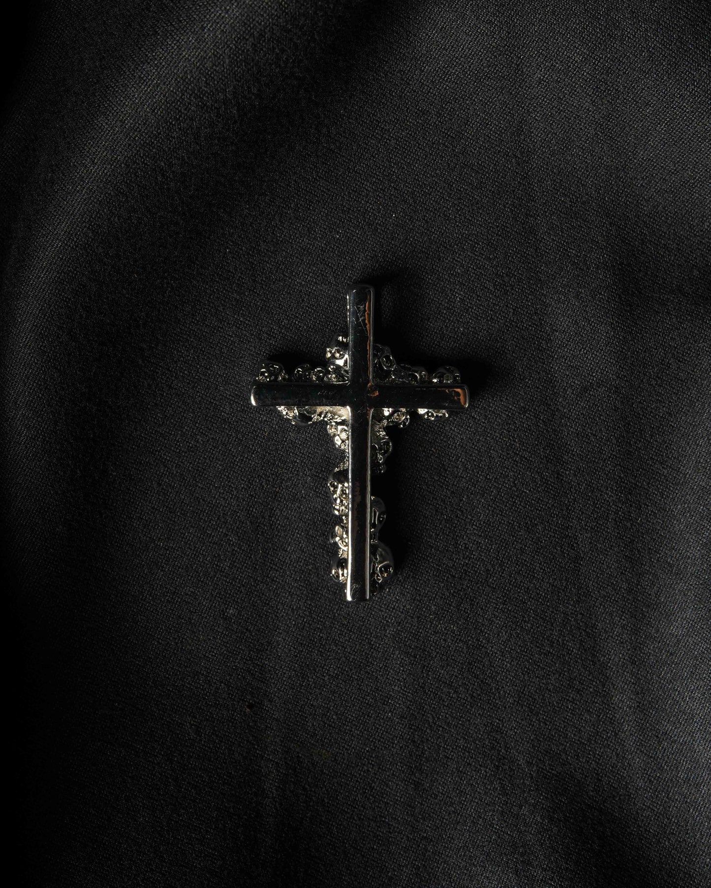 Manaca Relic Cross Pendant