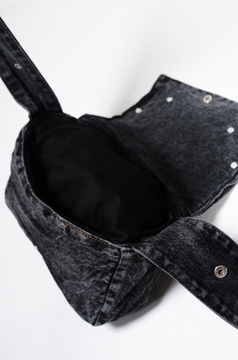 BLACKOUT DENIM SLING