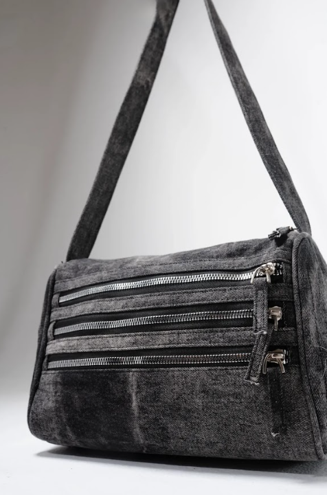 MANACA Zipray Shoulder Bag
