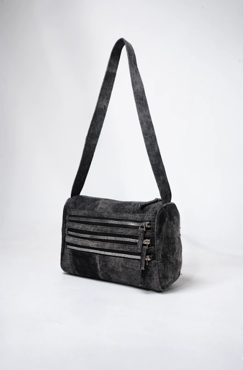 MANACA Zipray Shoulder Bag