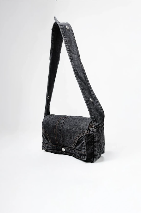 BLACKOUT DENIM SLING