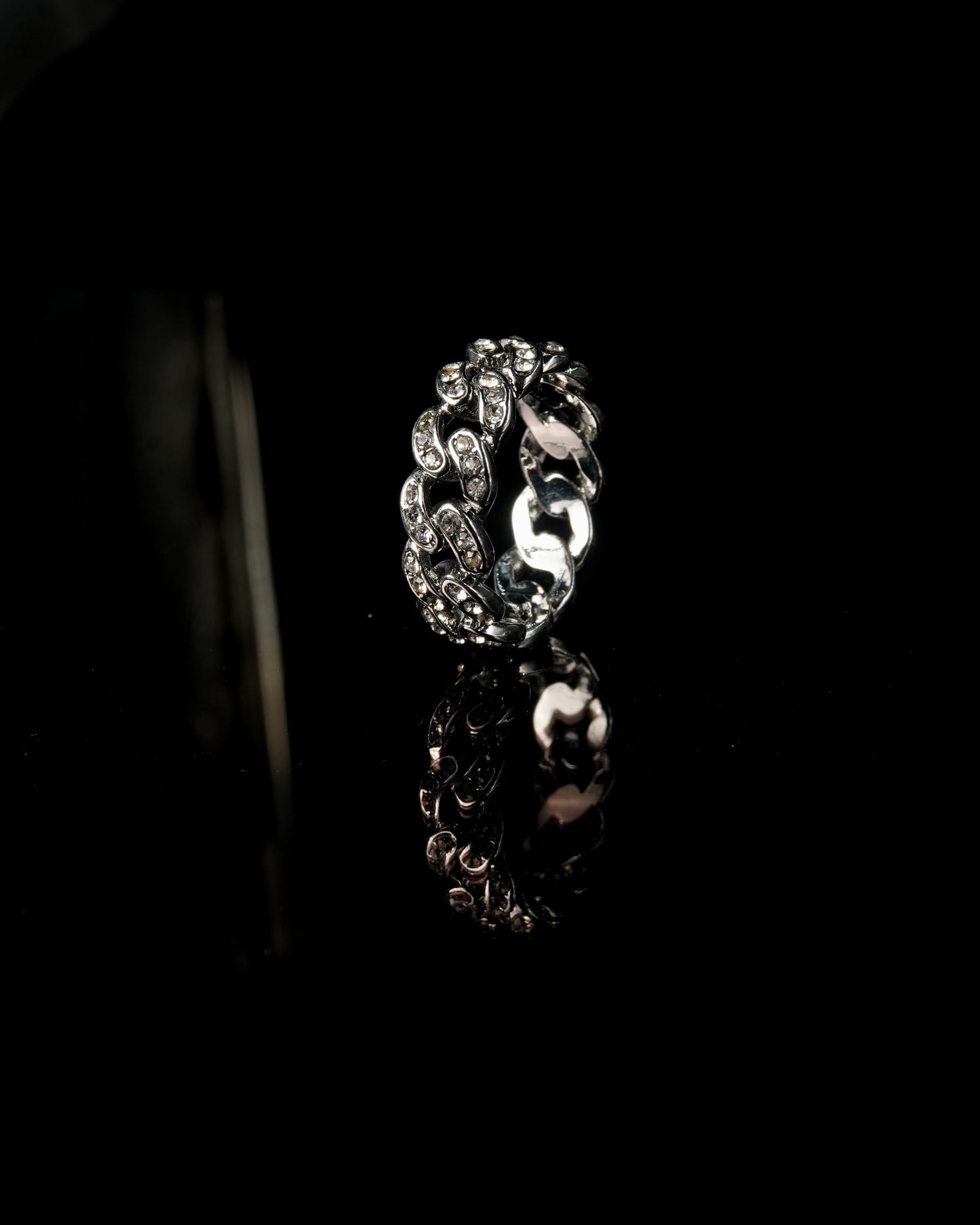 Manaca Chainlink Vision Ring