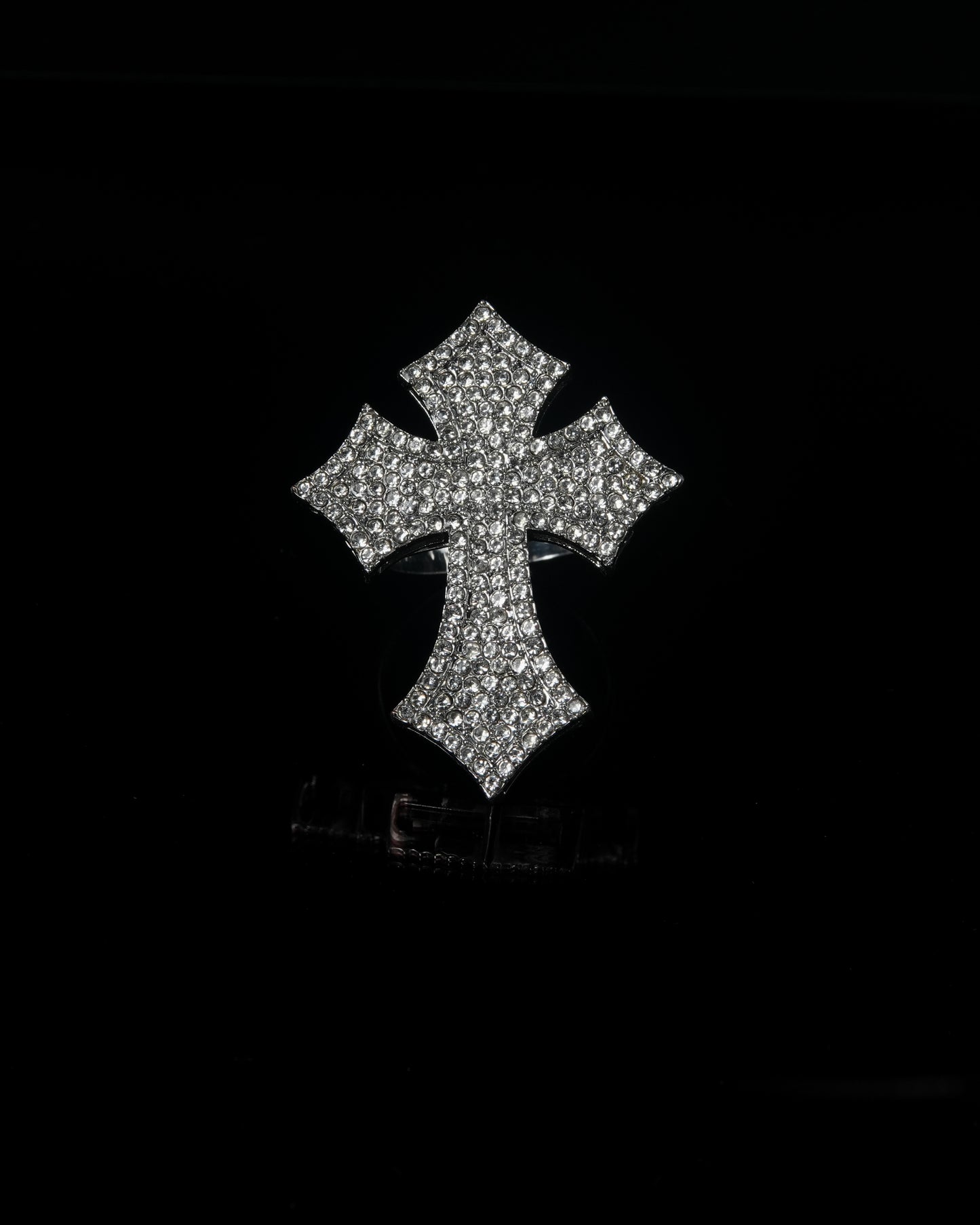 Manaca Cosmic Cross Ring