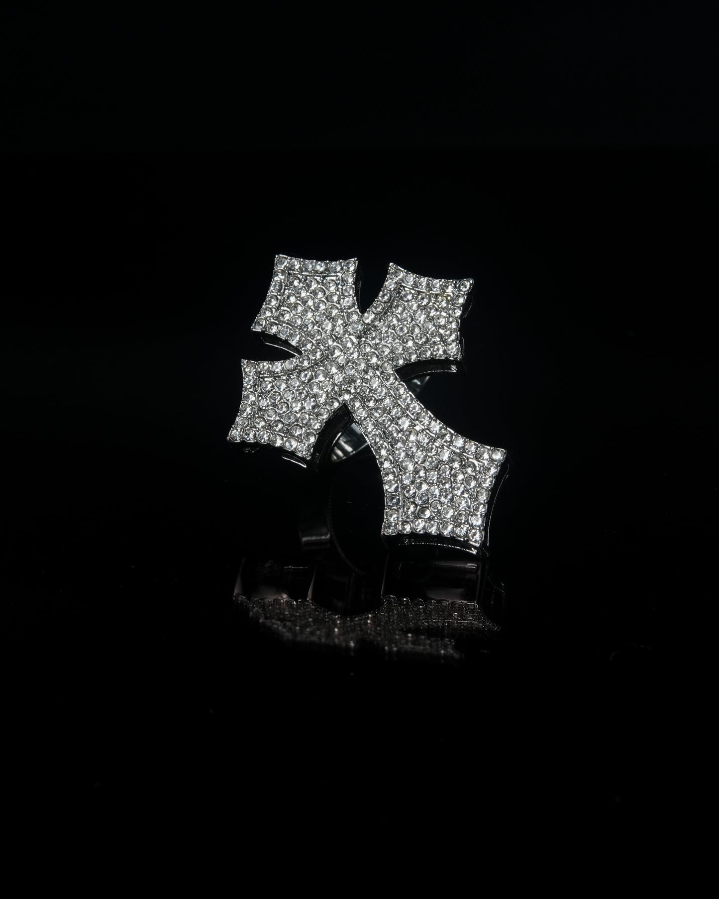 Manaca Cosmic Cross Ring