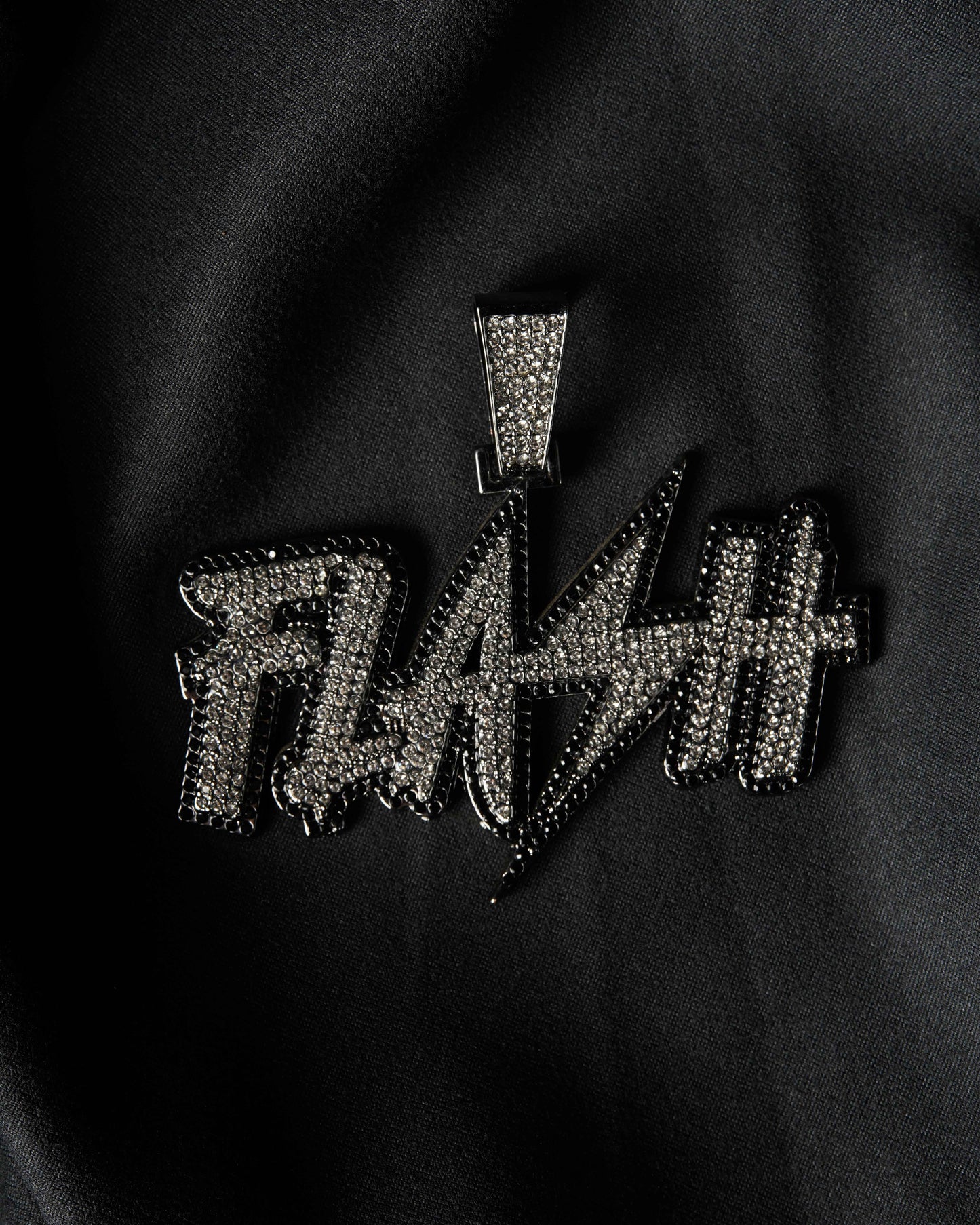 Manaca Flash Pendant