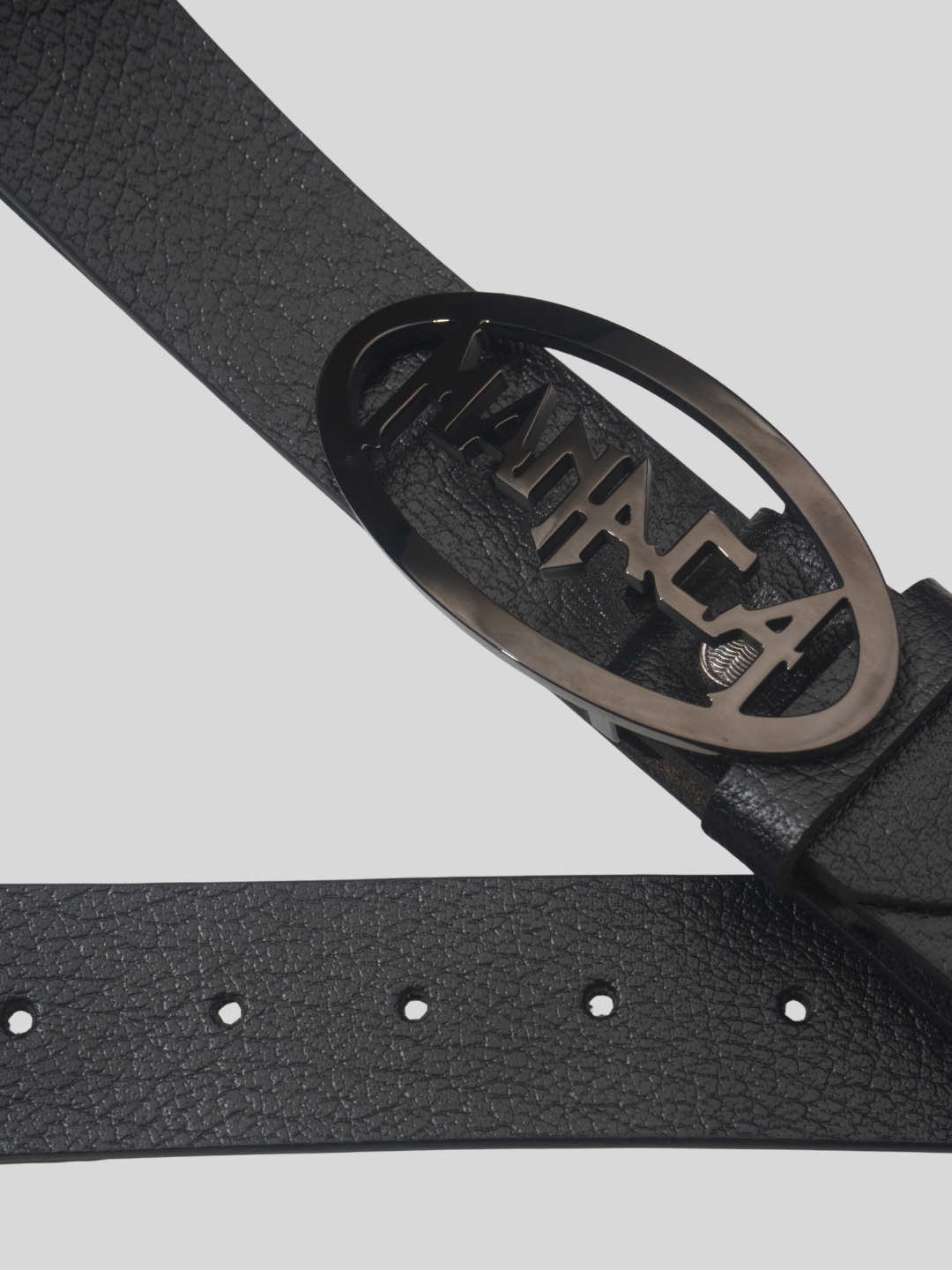 Manaca Font (Black Gloss)