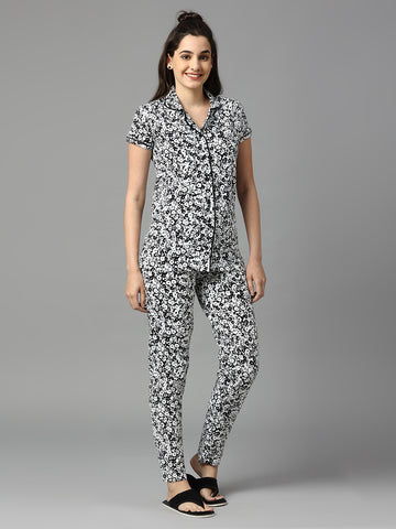 Women Black and White Floral Graphic Printed Nightwear