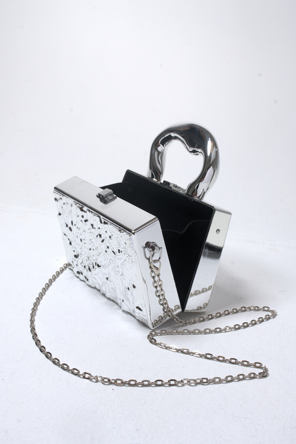 Crater Surface Clutch