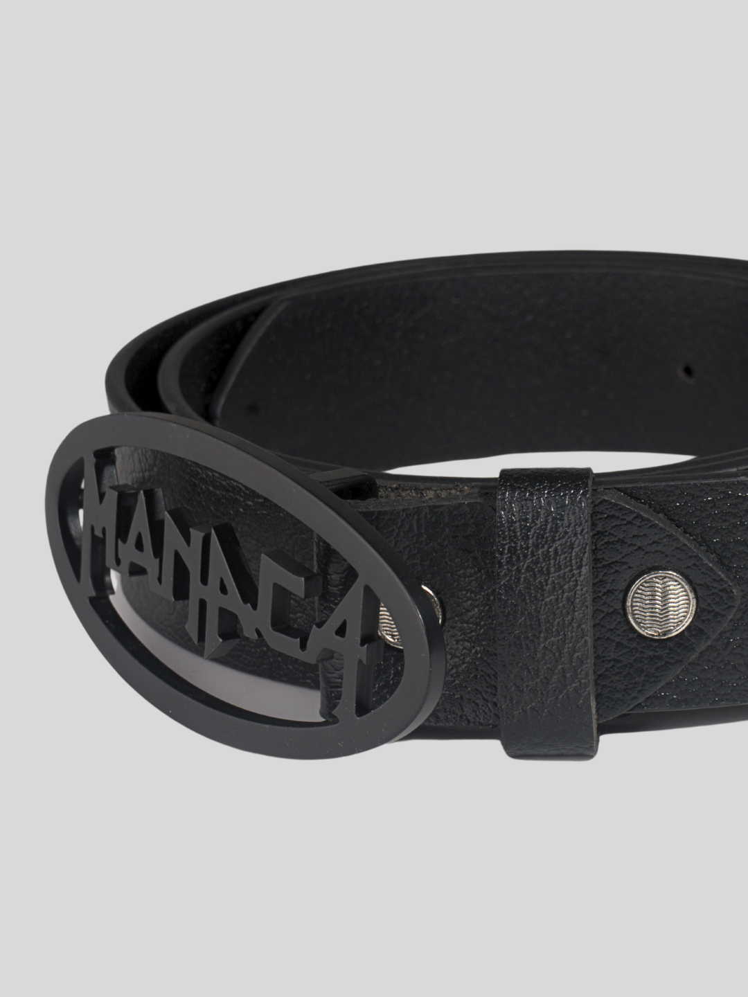 Manaca Font (Black Matte)