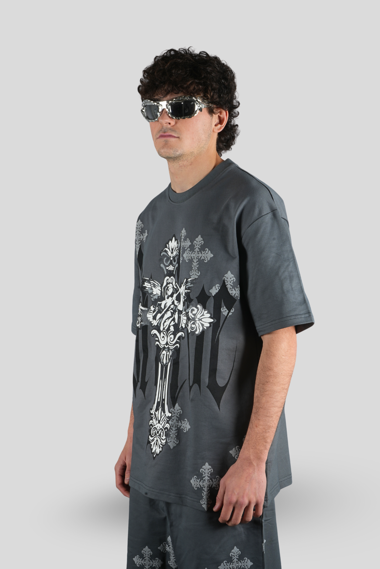 CRISS- CROSS TEE