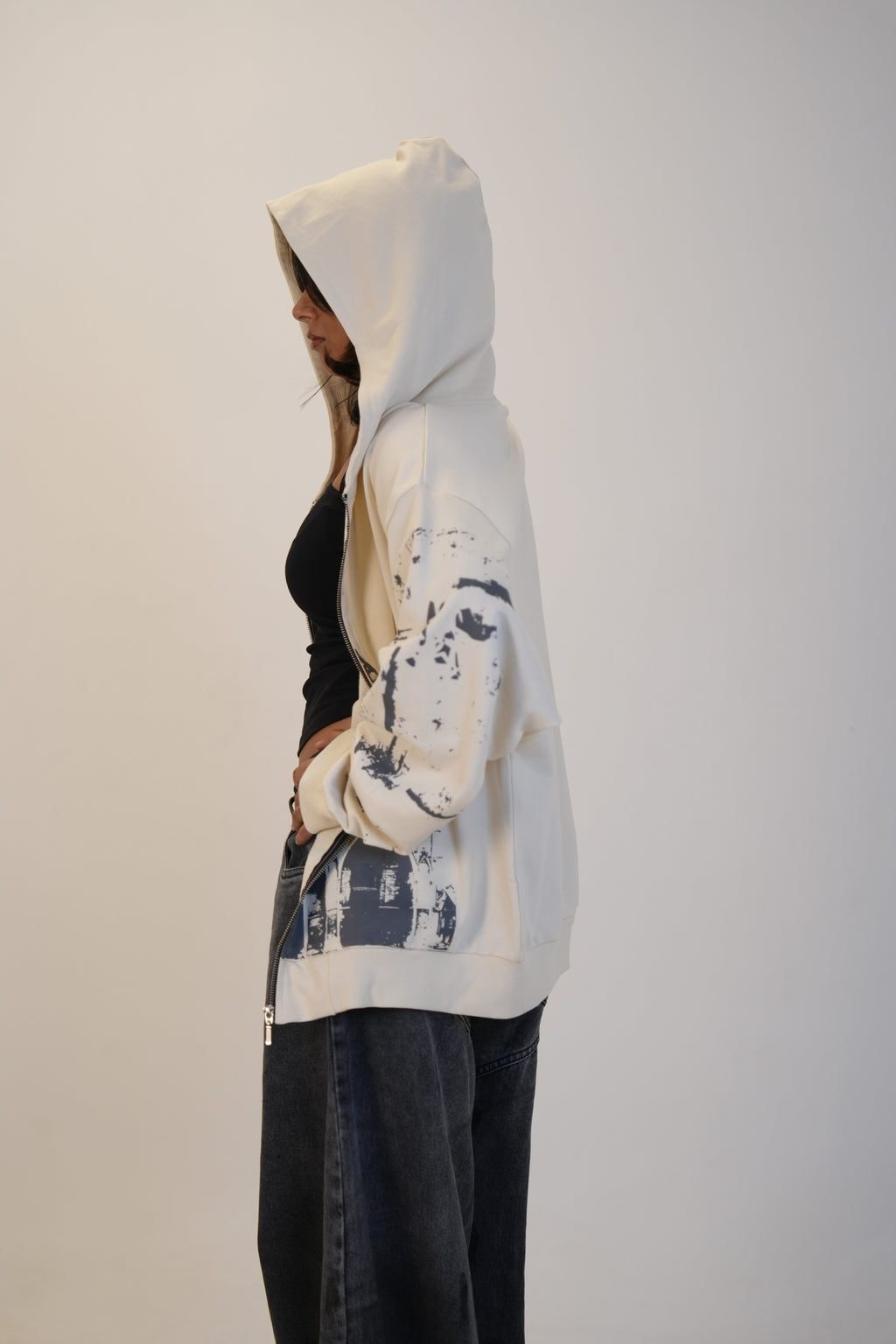 WHITE GRUNGE HOODIE