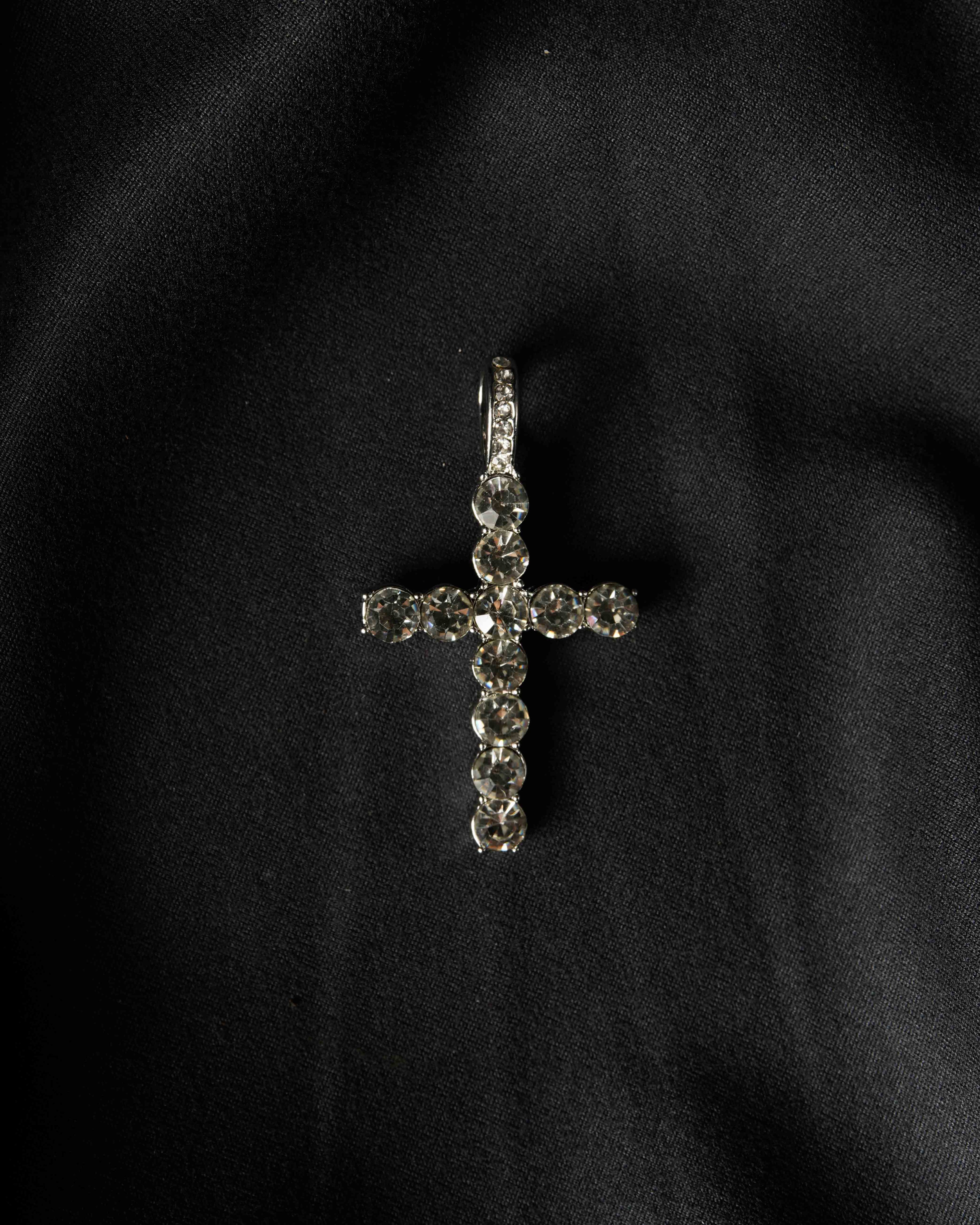 Manaca Crystal Halo Cross Pendant