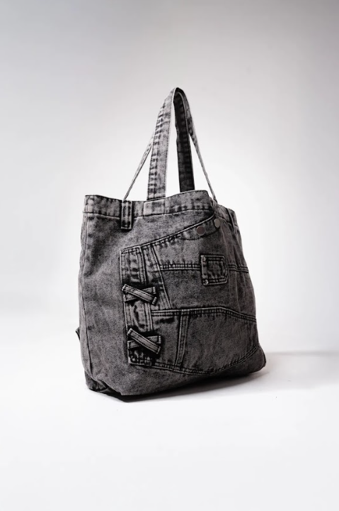 MANACA Ashrift Tote