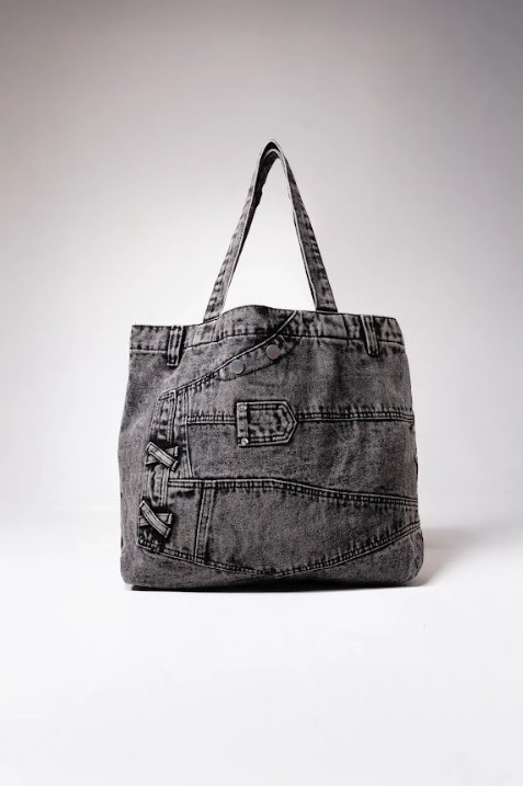 MANACA Ashrift Tote