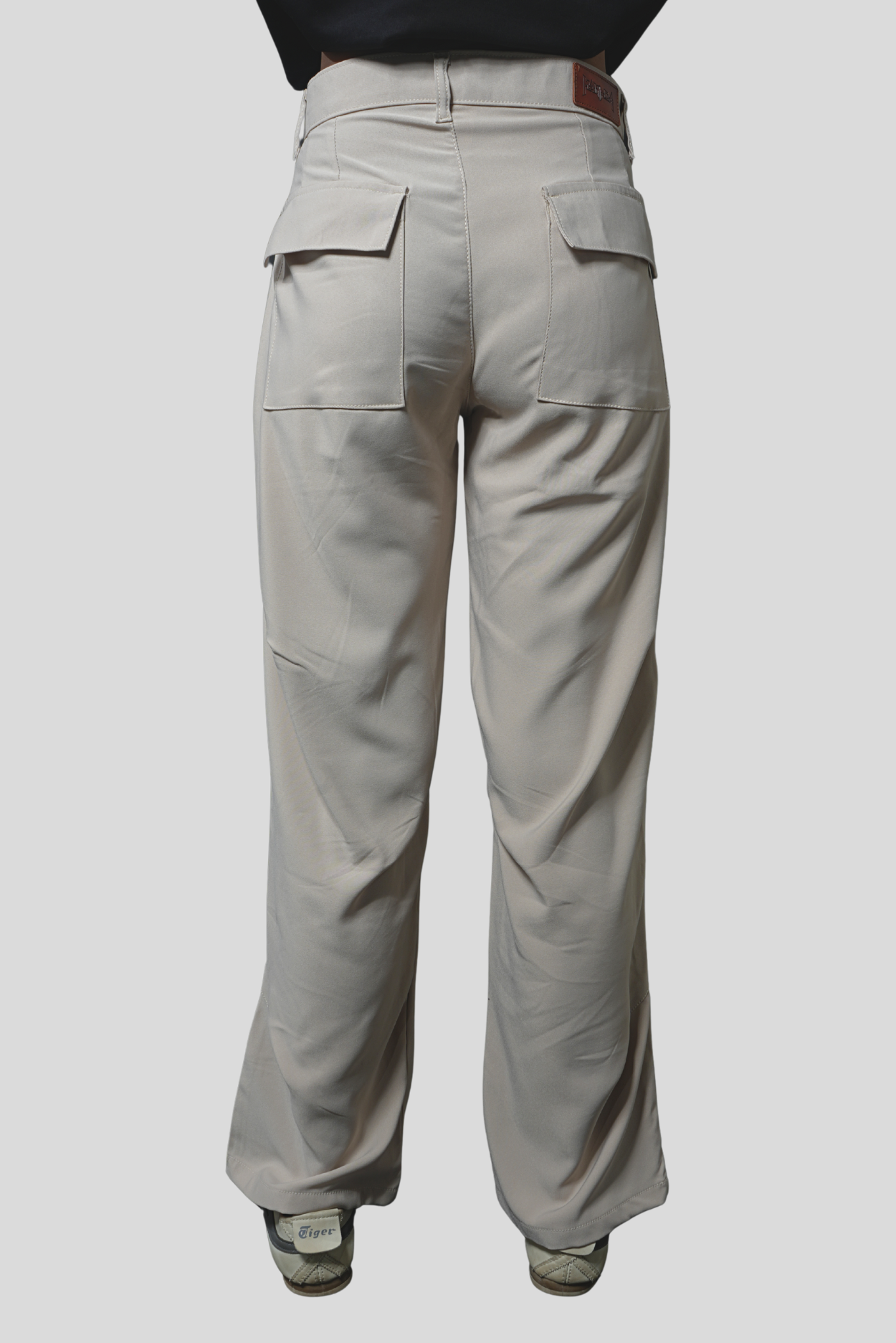 TECHY KOREAN BEIGE