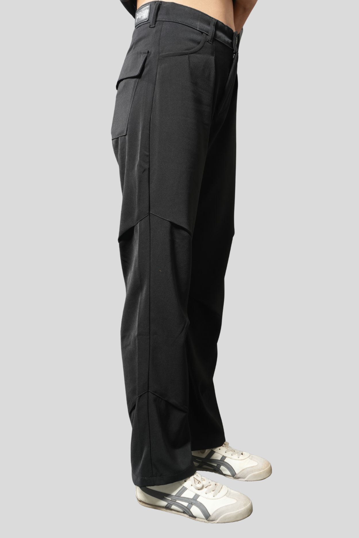 TECHY KOREAN BLACK