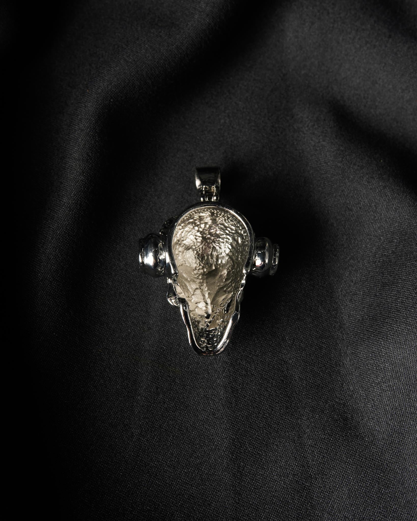 Manaca Sonic Reaper Pendant